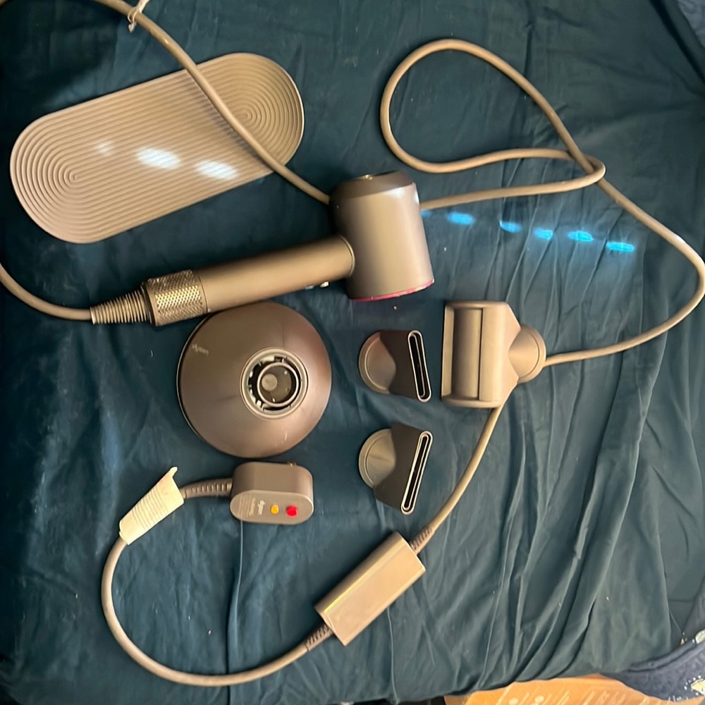 Dyson supersonic Dryer